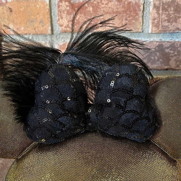 NWT Disney Park Mickey Minnie Gold Ears Sequined Bow Feather